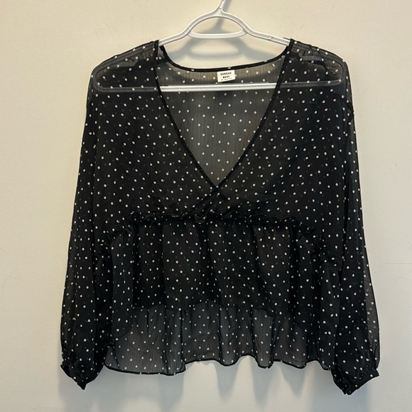 ARITZIA NWT JINX Blouse - Picture 2 of 4